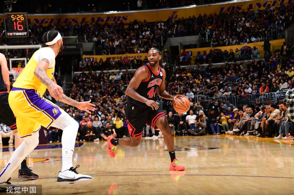 比分拉大到 比分拉大到