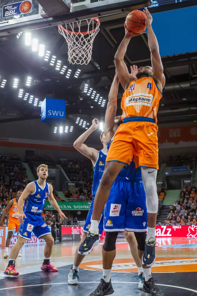 剑指首冠 剑指首冠