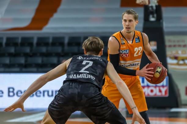 他们分别面 他们分别面